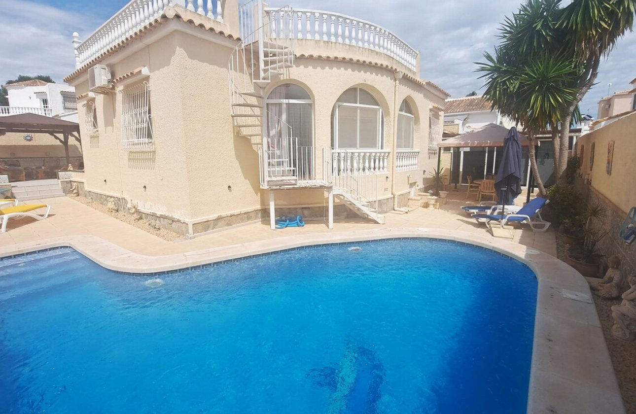 Revente - Villa -
Villamartin - Costa Blanca