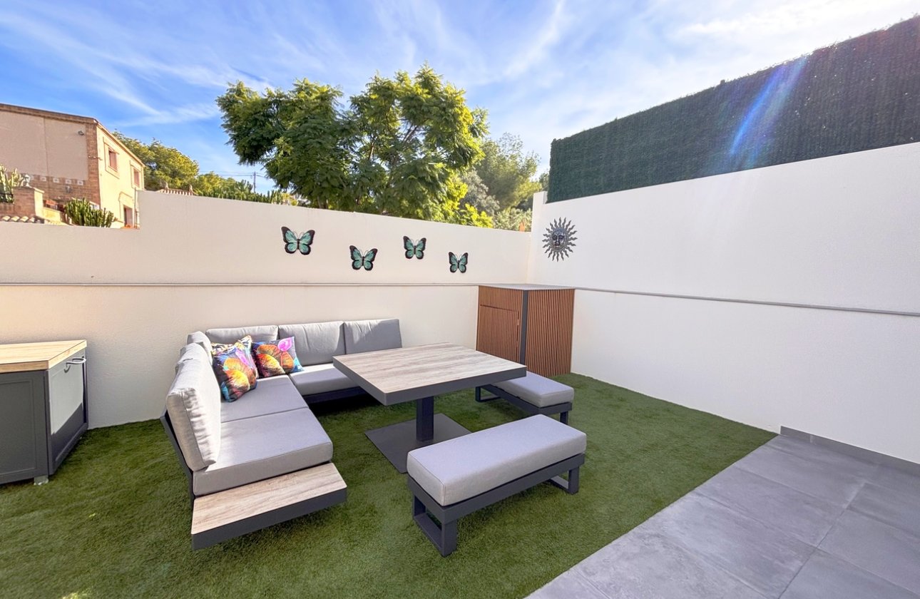 Revente - Villa -
Villamartin - Costa Blanca