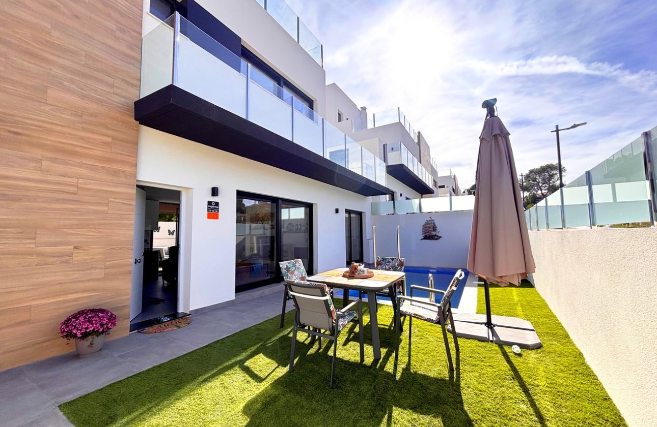 Revente - Villa -
Villamartin - Costa Blanca