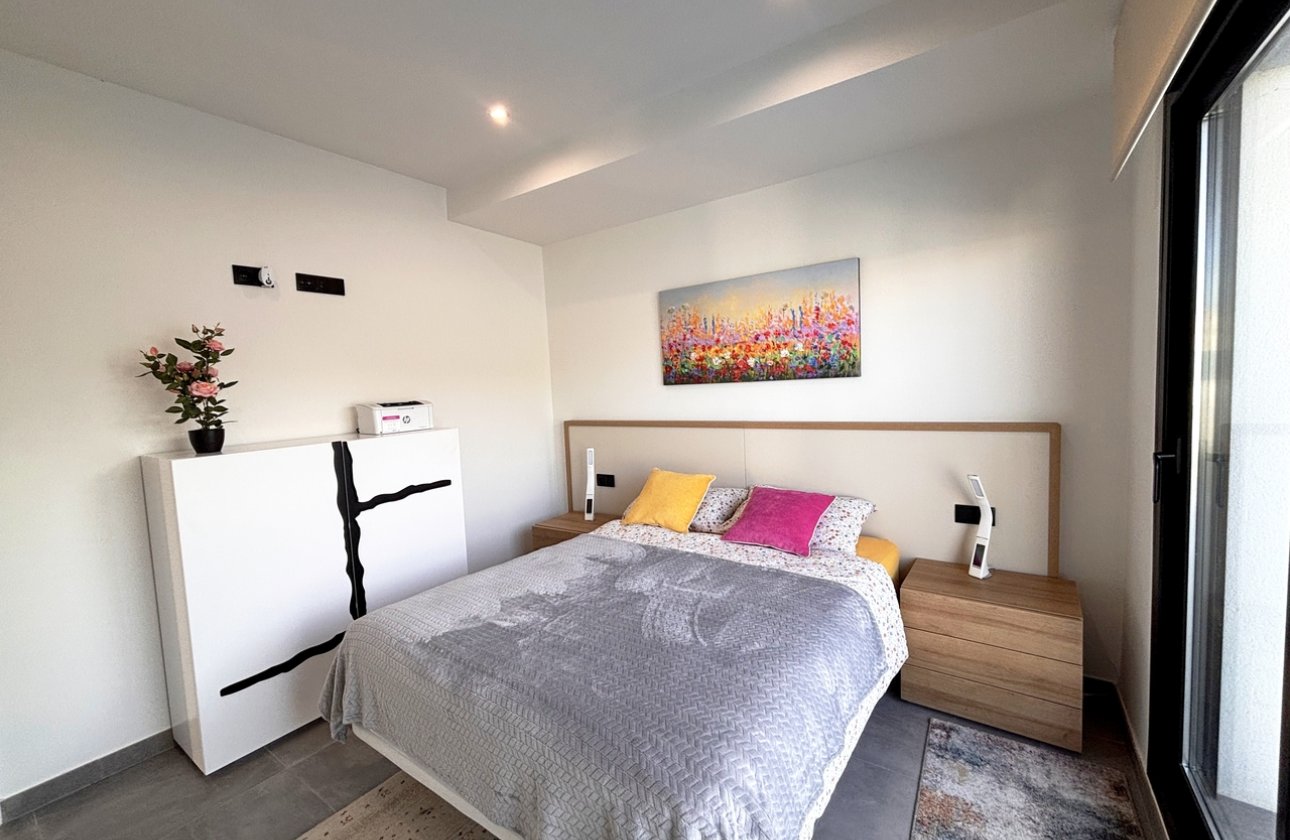 Revente - Villa -
Villamartin - Costa Blanca