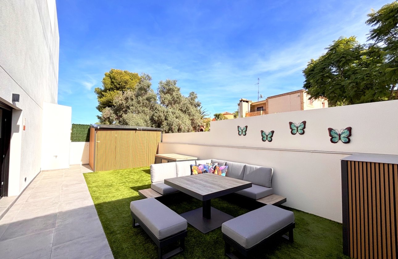 Revente - Villa -
Villamartin - Costa Blanca