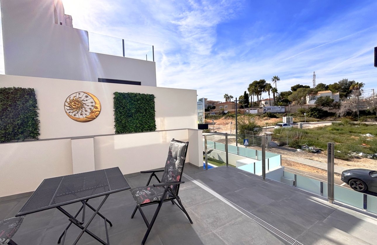 Revente - Villa -
Villamartin - Costa Blanca