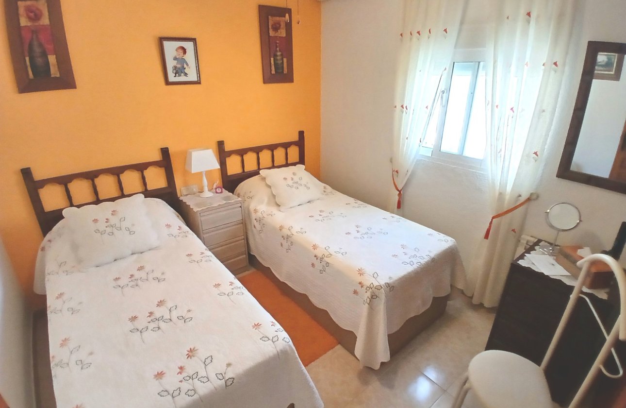 Revente - Villa -
Villamartin - Costa Blanca