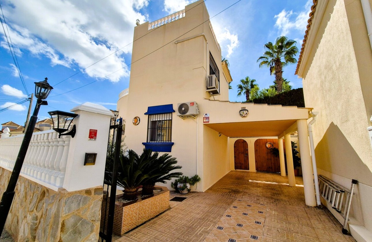 Revente - Villa -
Villamartin - Costa Blanca