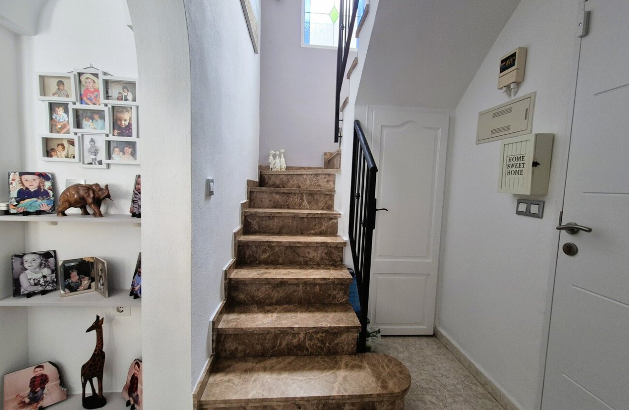 Revente - Villa -
Villamartin - Costa Blanca