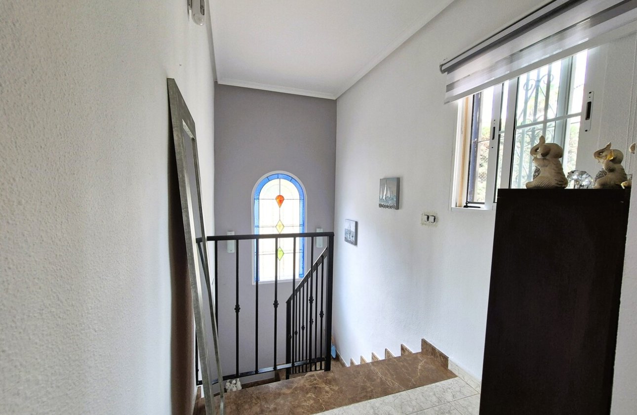 Revente - Villa -
Villamartin - Costa Blanca