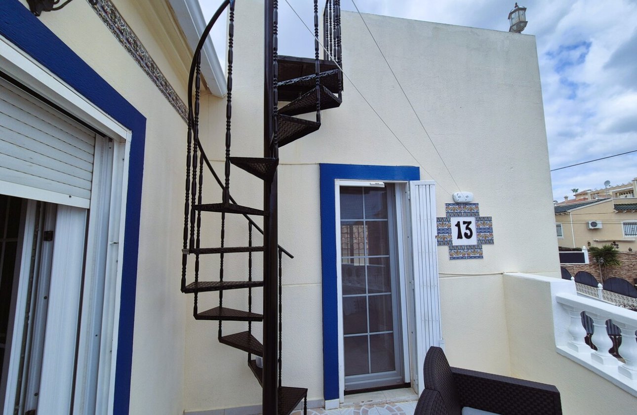 Revente - Villa -
Villamartin - Costa Blanca