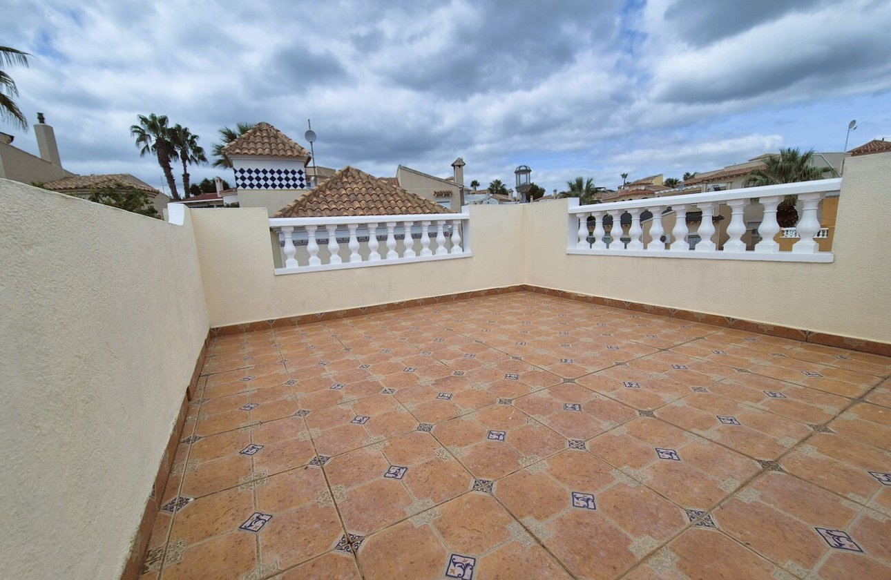 Revente - Villa -
Villamartin - Costa Blanca