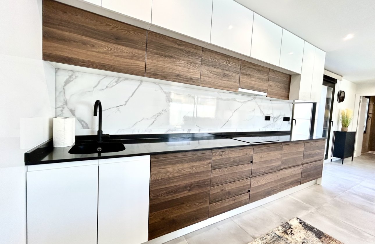 Revente - Villa -
Villamartin - Costa Blanca