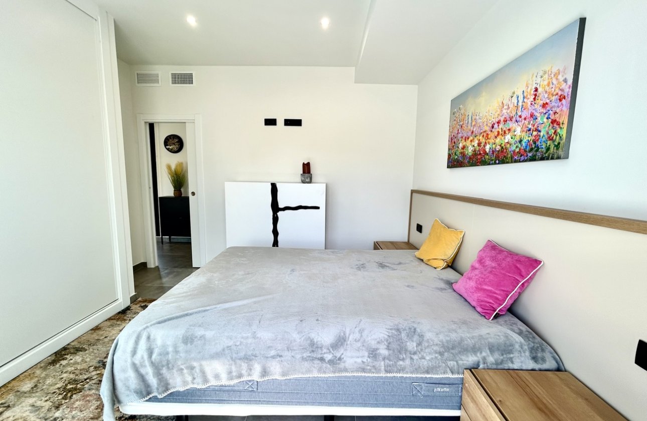 Revente - Villa -
Villamartin - Costa Blanca