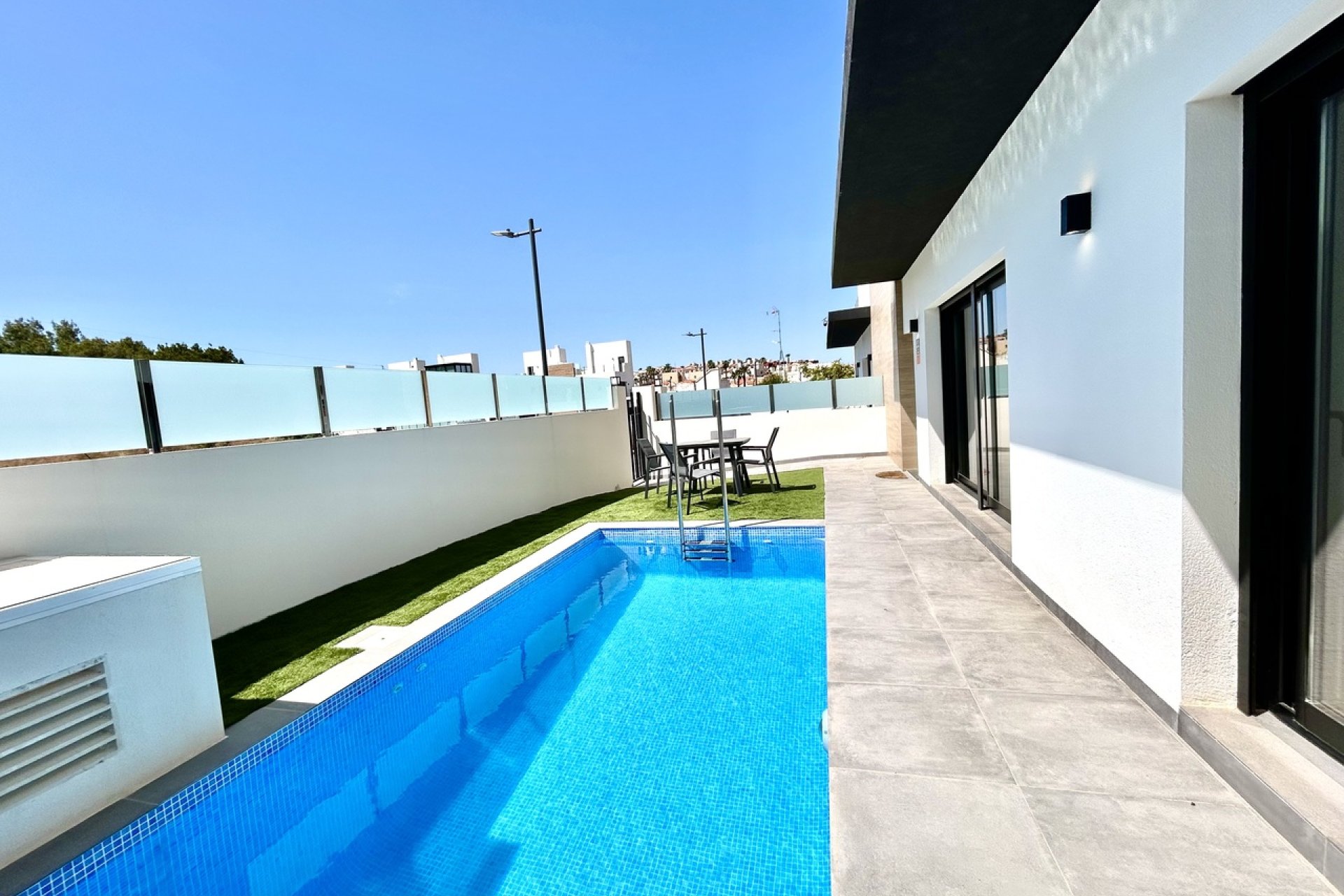 Revente - Villa -
Villamartin - Costa Blanca