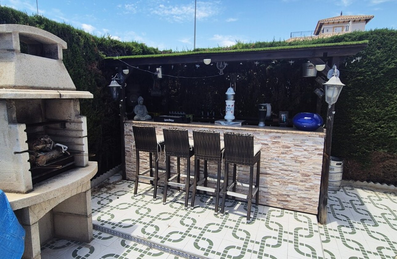 Revente - Villa -
Villamartin - Costa Blanca