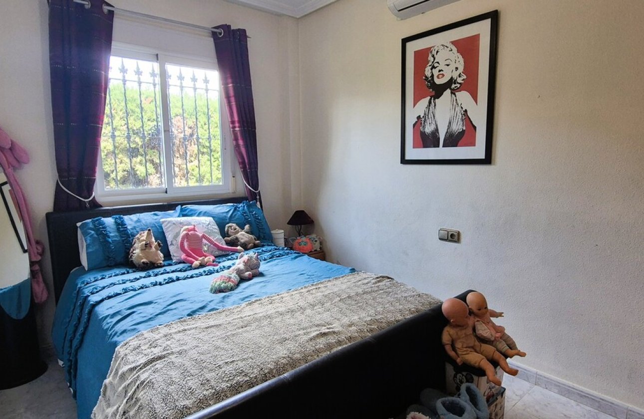 Revente - Villa -
Villamartin - Costa Blanca