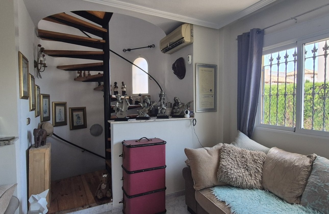 Revente - Villa -
Villamartin - Costa Blanca
