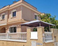 Revente - Villa -
Villamartin - Costa Blanca