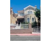 Revente - Villa -
Villamartin - Costa Blanca