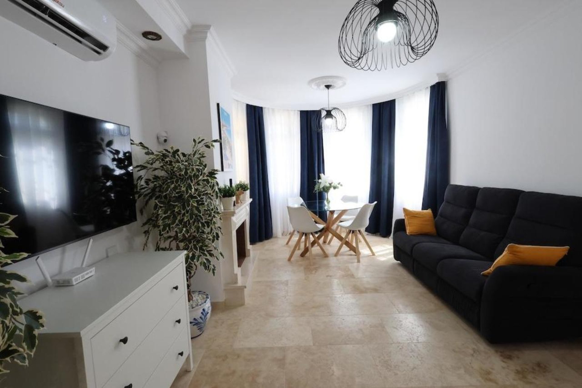Revente - Villa -
Villamartin - Costa Blanca
