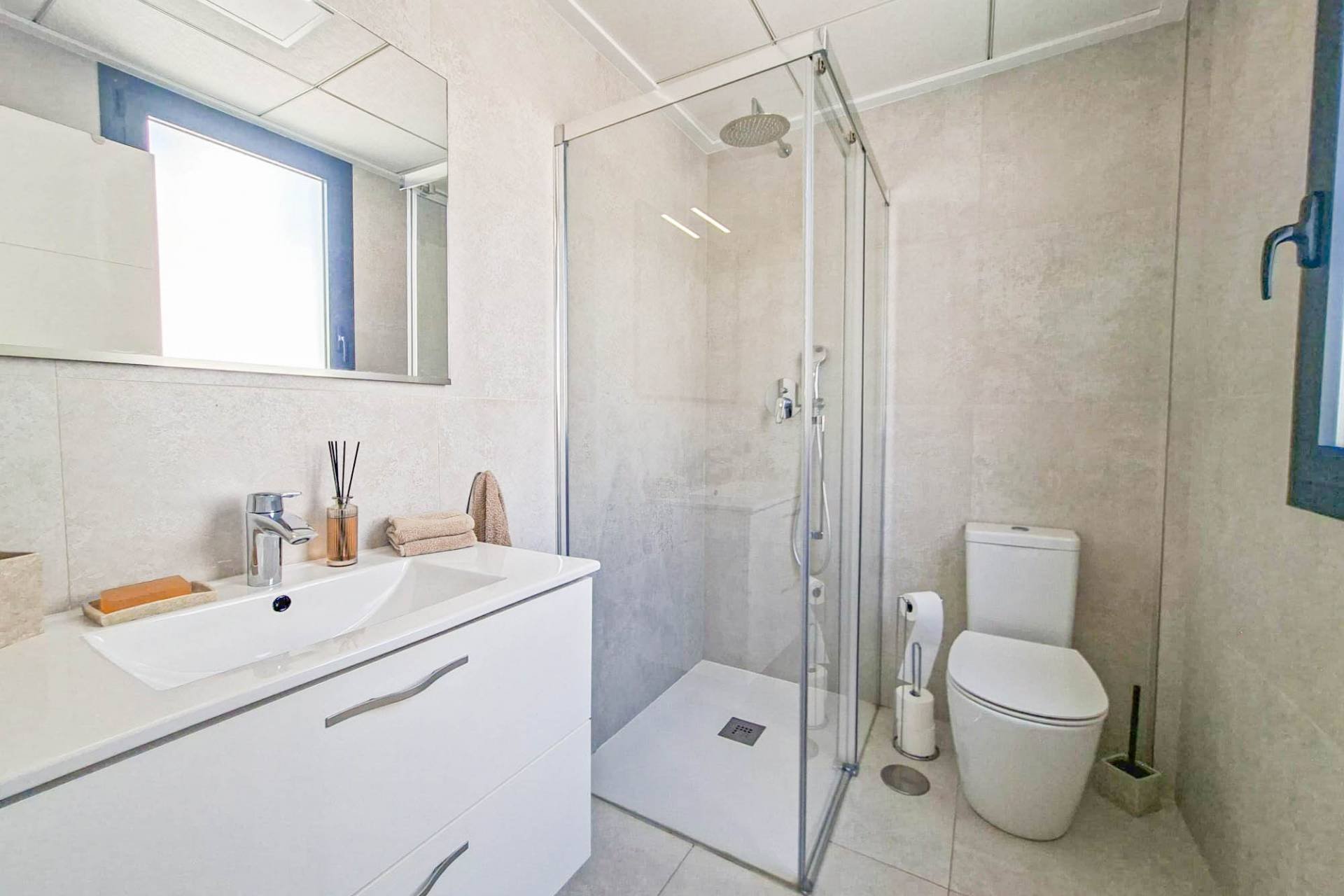 Revente - Villa -
Villamartin - Costa Blanca
