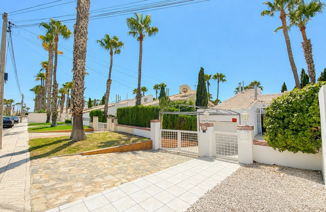 Revente - Villa -
Villamartin - Costa Blanca
