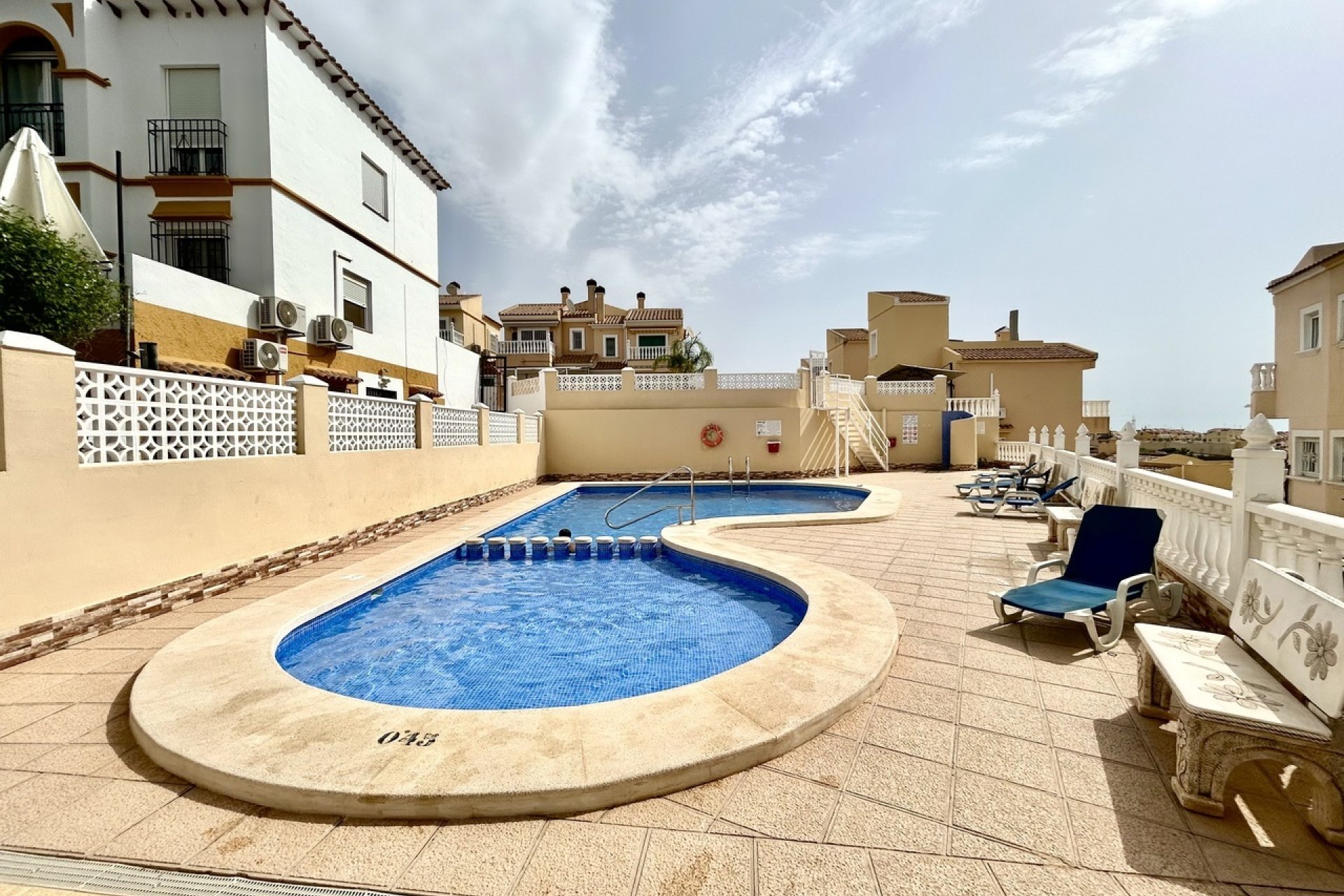 Revente - Villa -
Villamartin - Costa Blanca