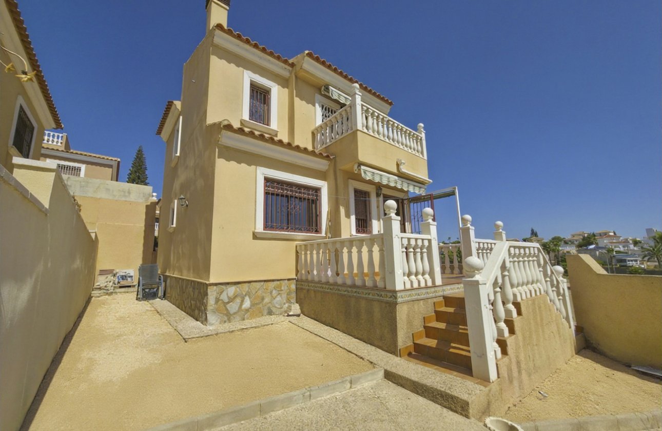 Revente - Villa -
Villamartin - Costa Blanca