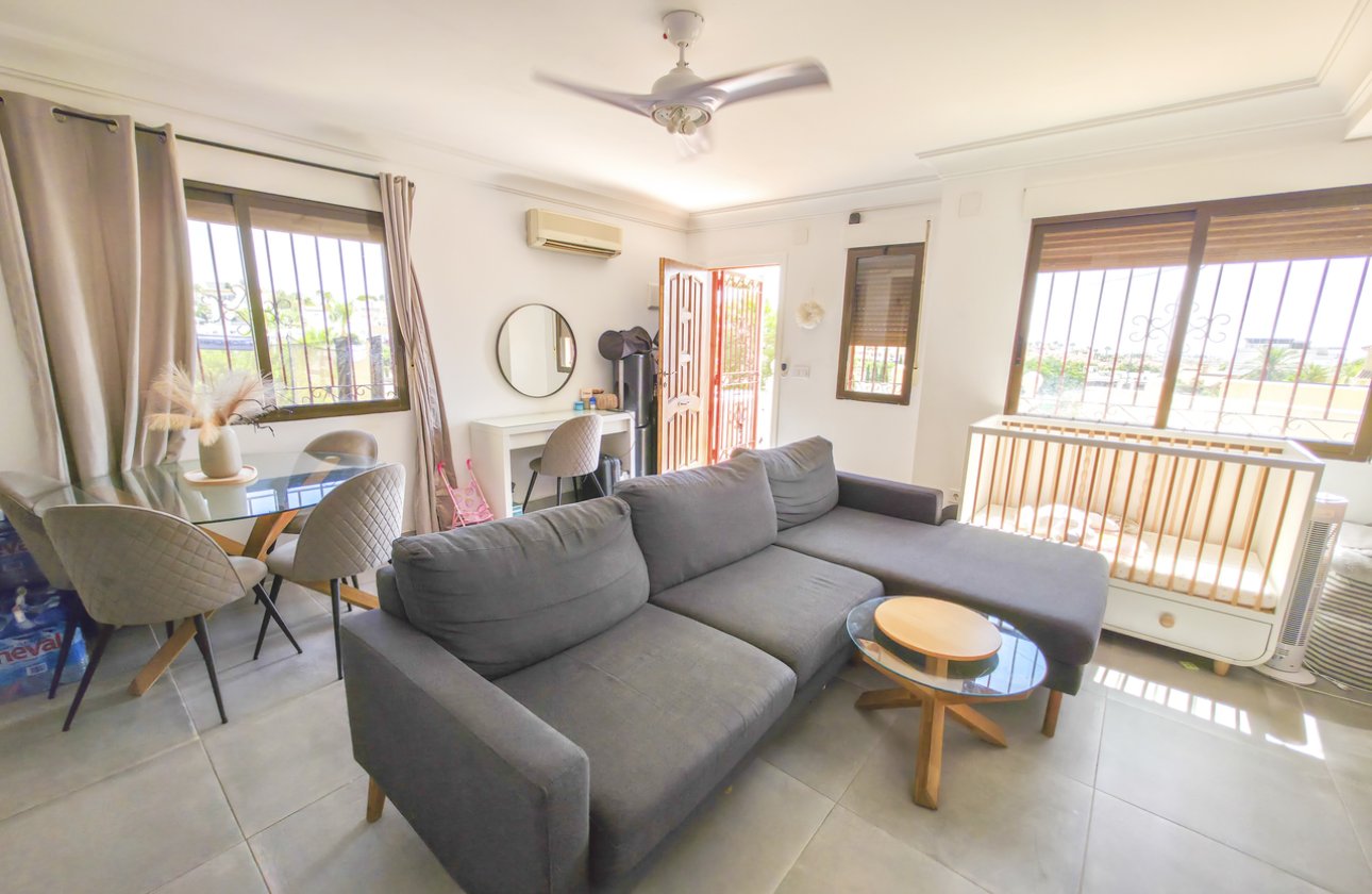 Revente - Villa -
Villamartin - Costa Blanca