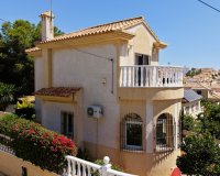 Revente - Villa -
Villamartin - Costa Blanca