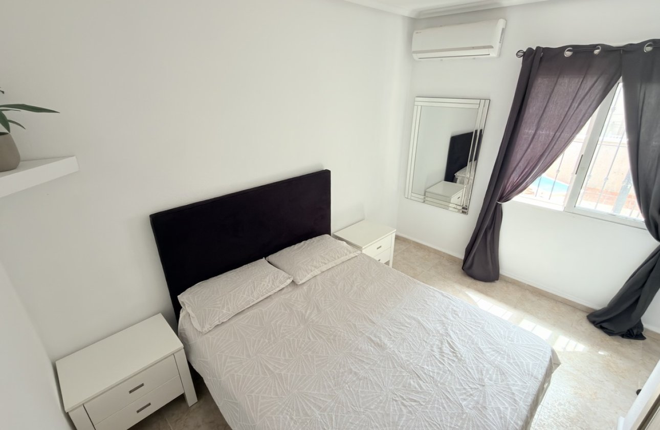 Revente - Villa -
Villamartin - Costa Blanca