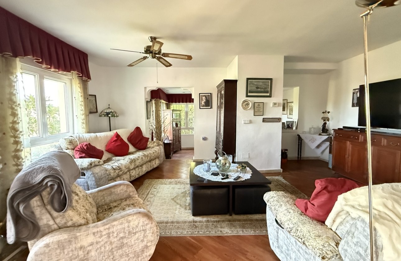 Revente - Villa -
Villamartin - Costa Blanca