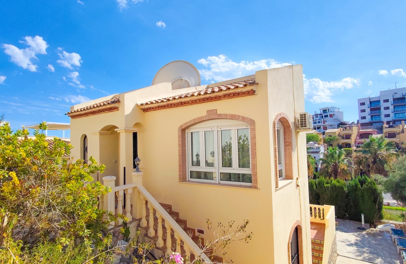 Revente - Villa -
Villamartin - Costa Blanca