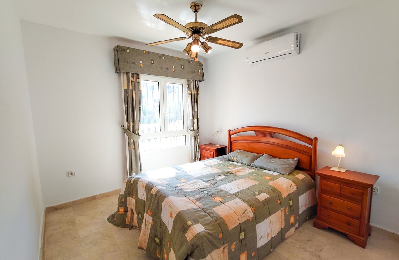 Revente - Villa -
Villamartin - Costa Blanca