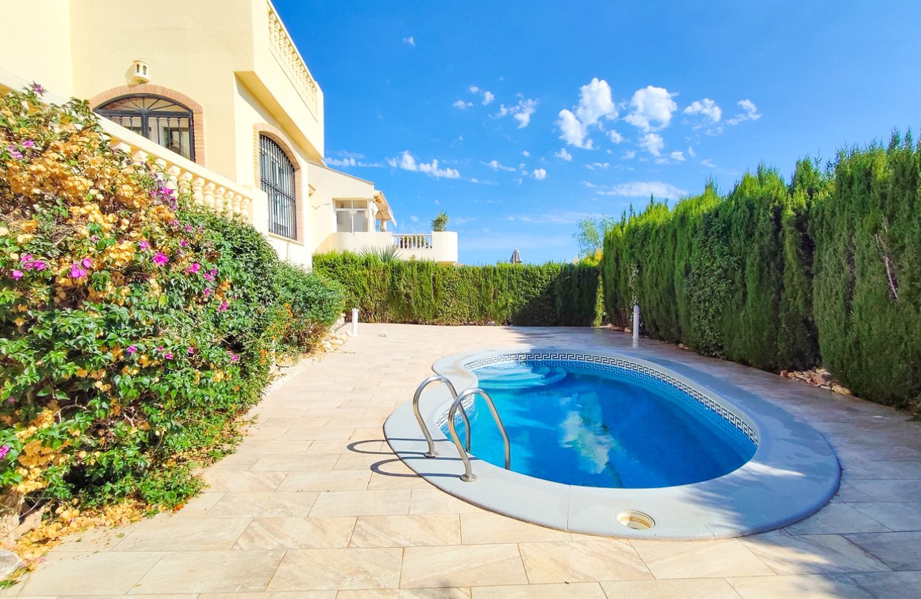 Revente - Villa -
Villamartin - Costa Blanca