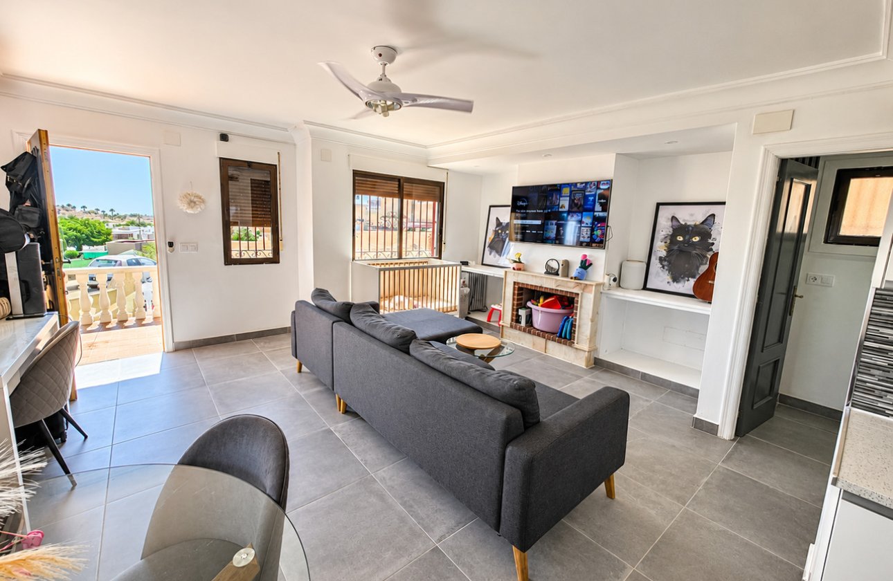Revente - Villa -
Villamartin - Costa Blanca