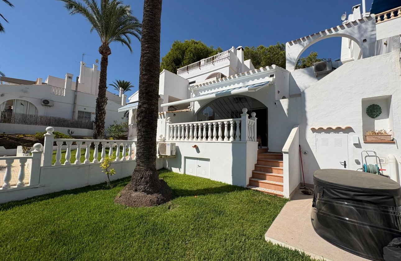 Revente - Villa -
Villamartin - Costa Blanca