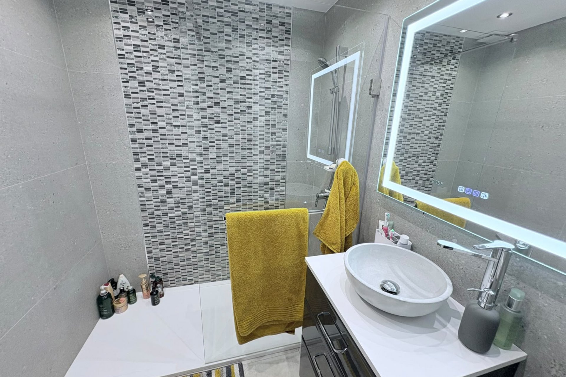 Revente - Villa -
Villamartin - Costa Blanca