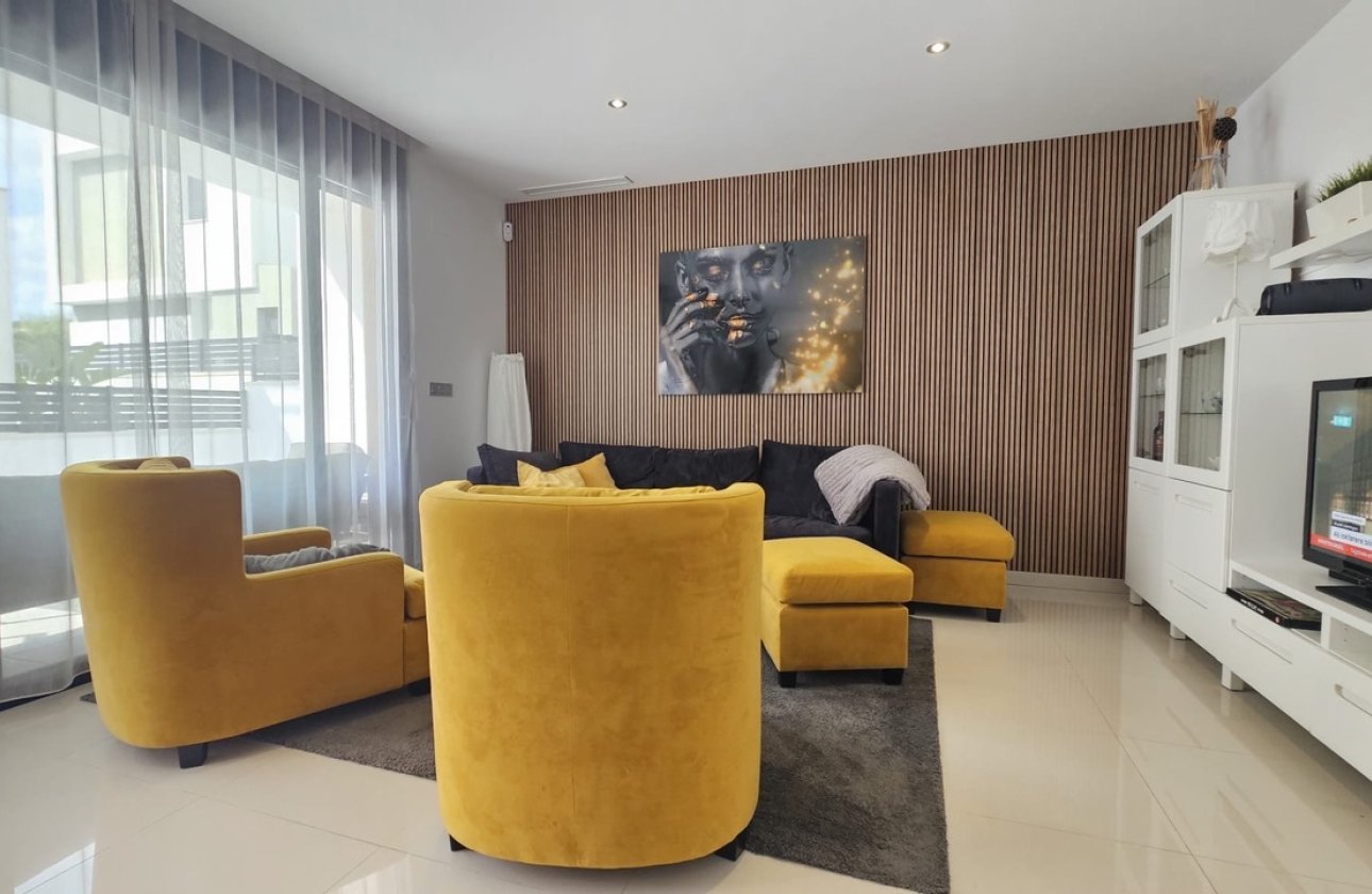 Revente - Villa -
Villamartin - Costa Blanca