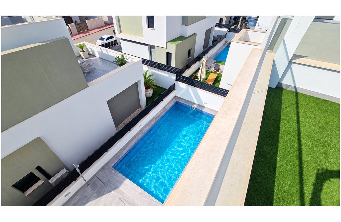 Revente - Villa -
Villamartin - Costa Blanca