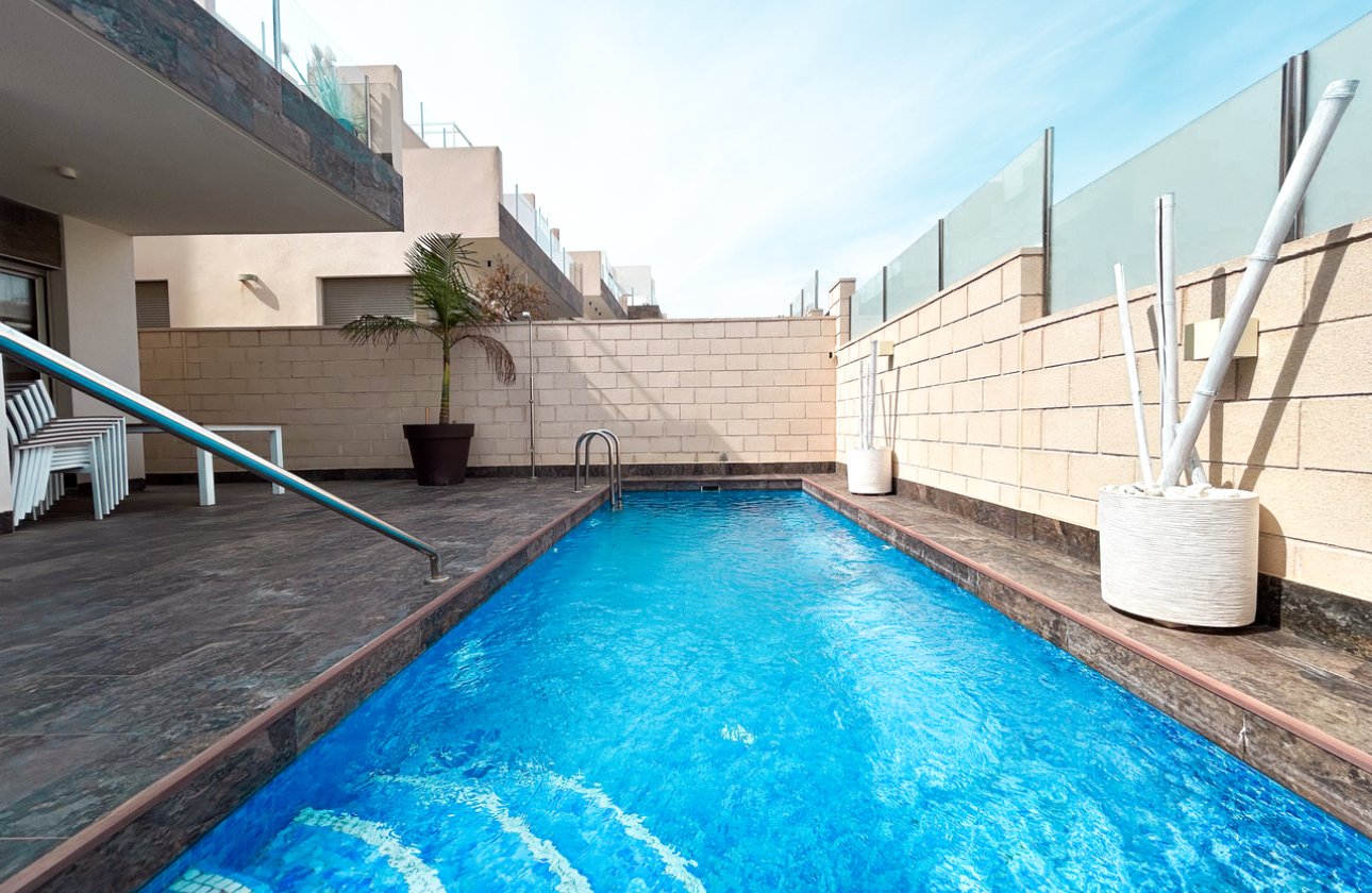 Revente - Villa -
Villamartin - Costa Blanca