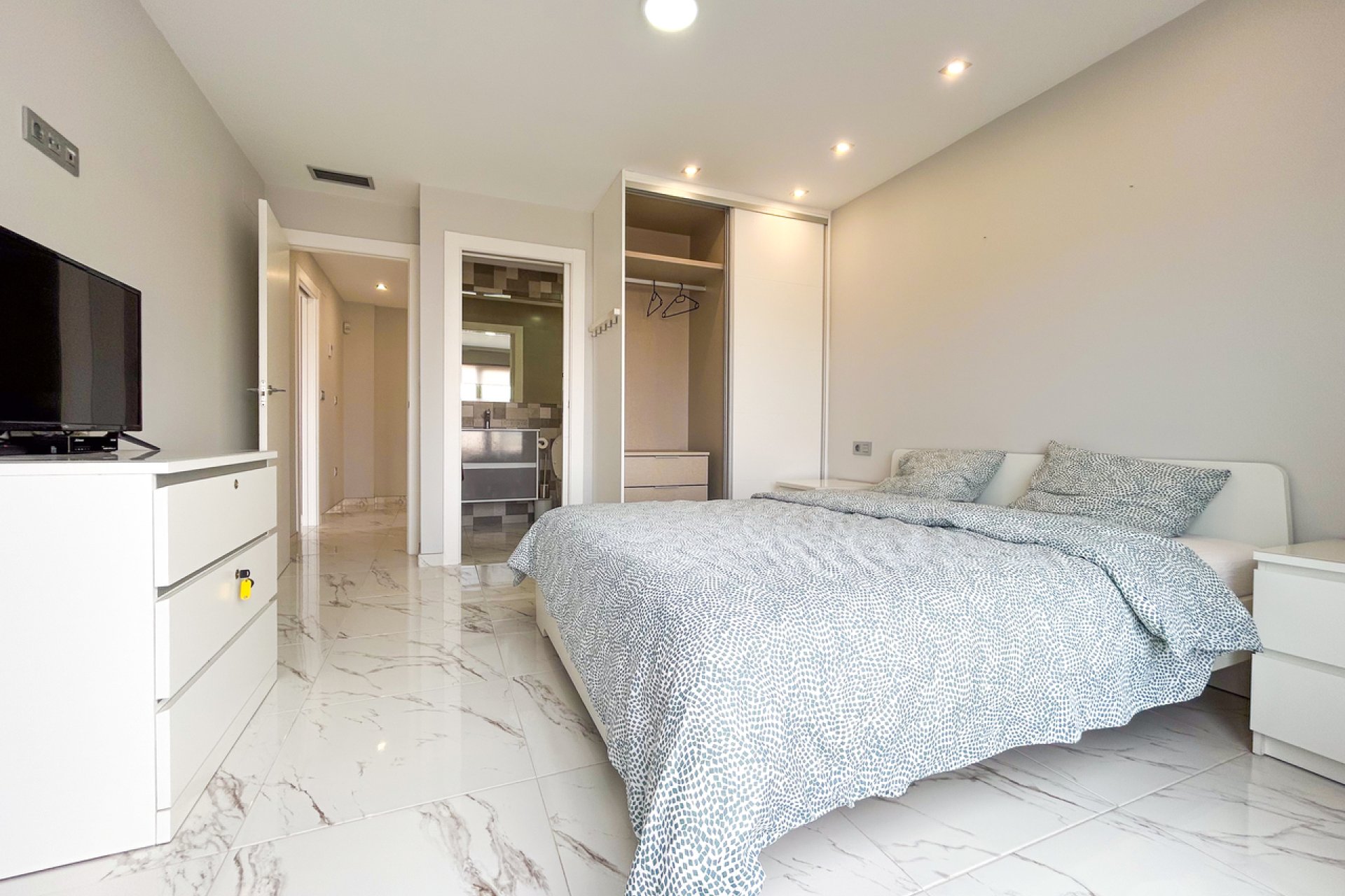 Revente - Villa -
Villamartin - Costa Blanca
