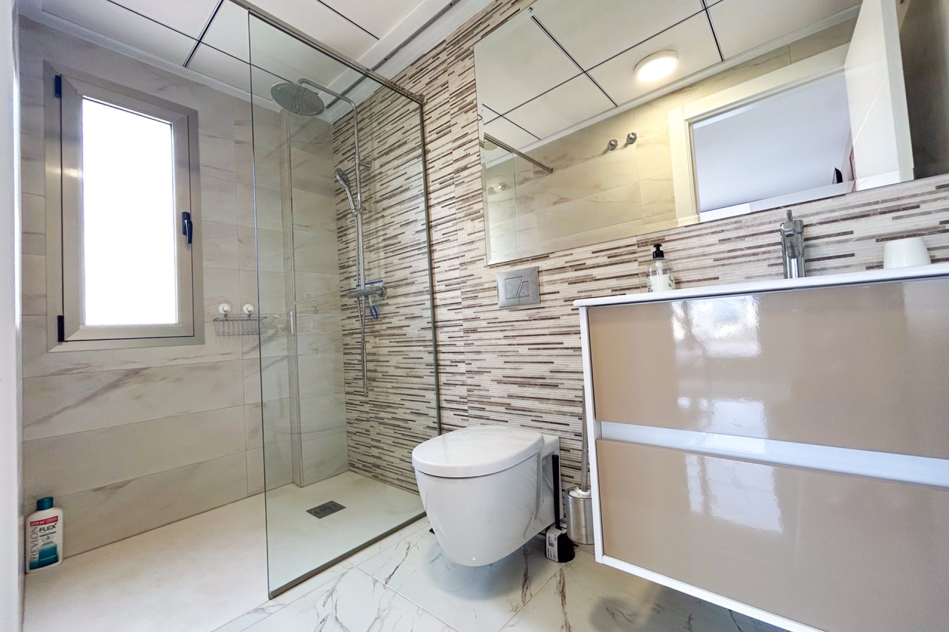 Revente - Villa -
Villamartin - Costa Blanca