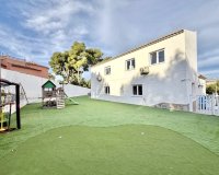 Revente - Villa -
Villamartin - Costa Blanca