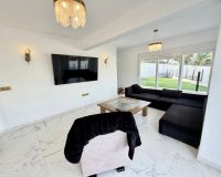 Revente - Villa -
Villamartin - Costa Blanca