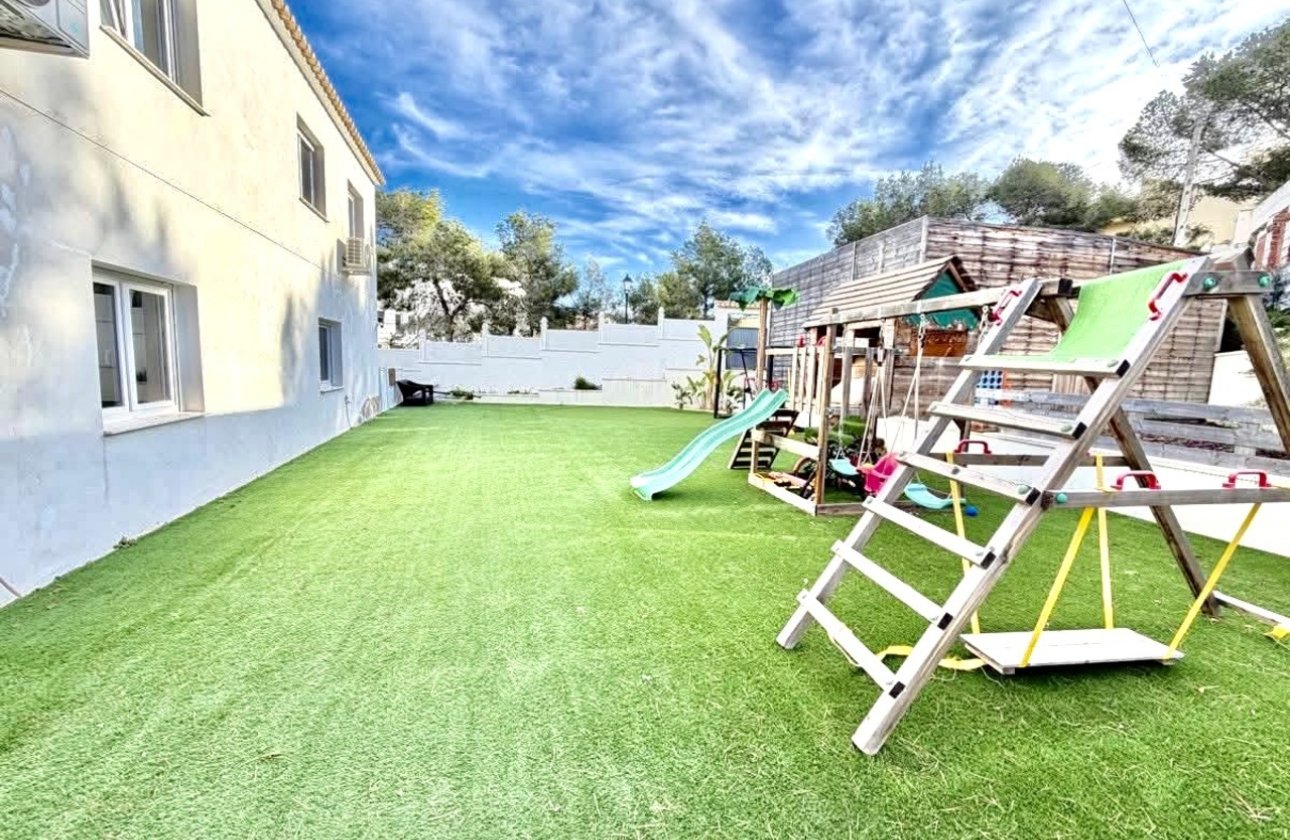 Revente - Villa -
Villamartin - Costa Blanca