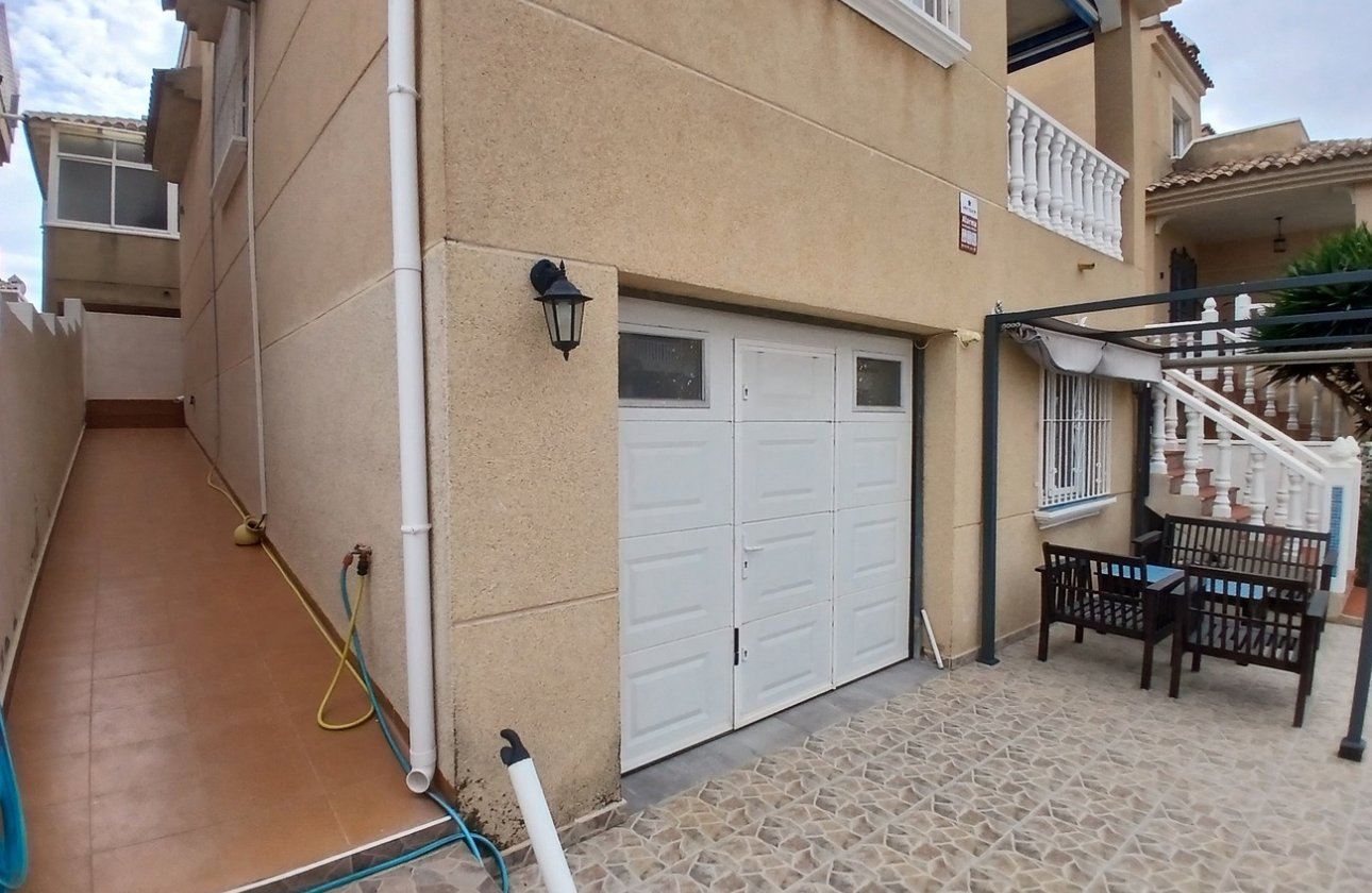 Revente - Villa -
Villamartin - Costa Blanca