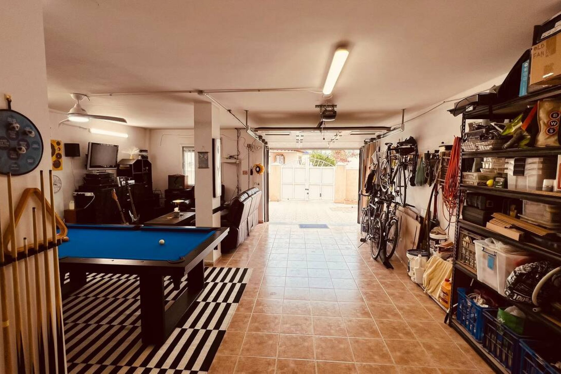 Revente - Villa -
Villamartin - Costa Blanca