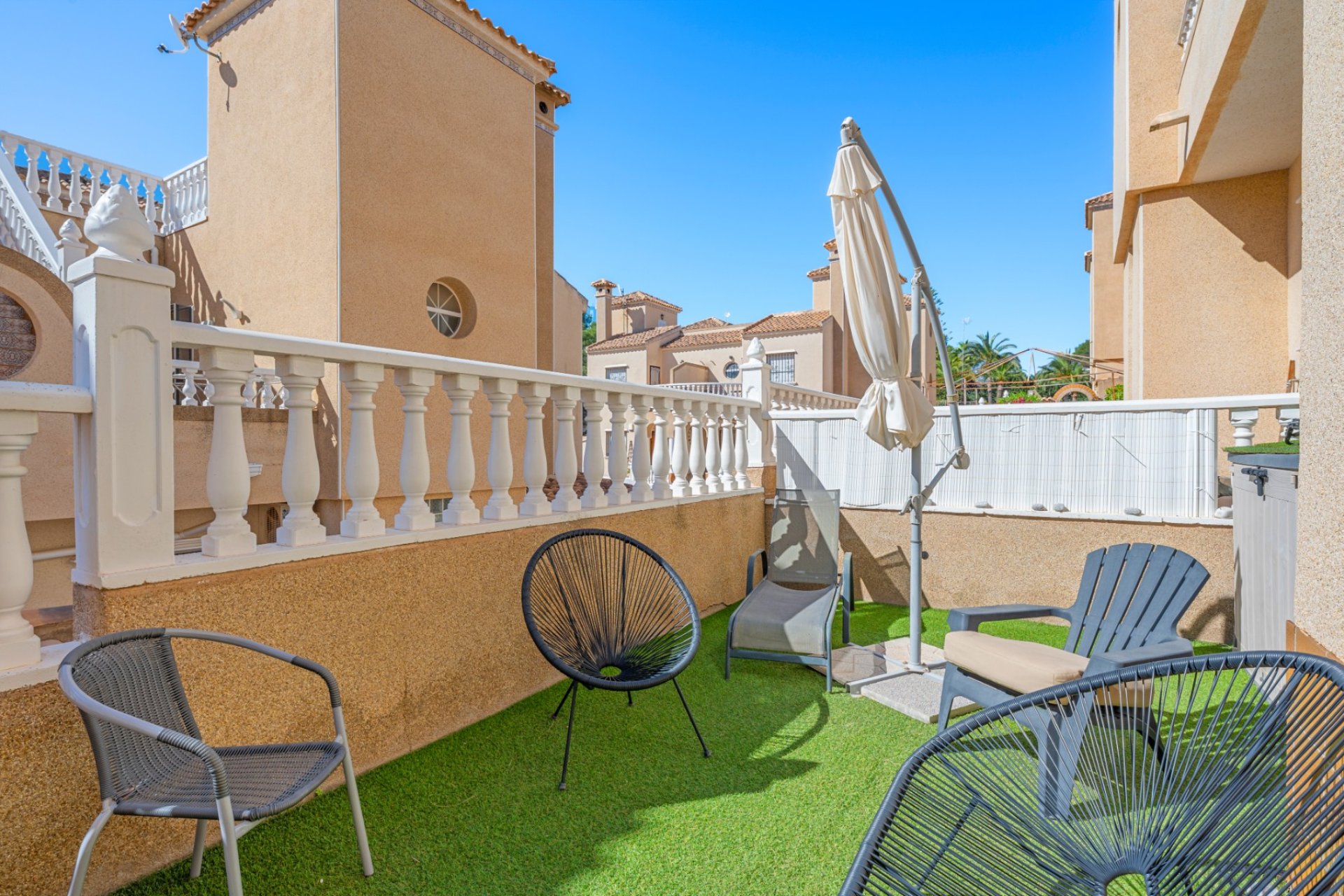 Revente - Villa -
Villamartin - Costa Blanca