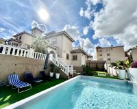 Revente - Villa -
Villamartin - Costa Blanca