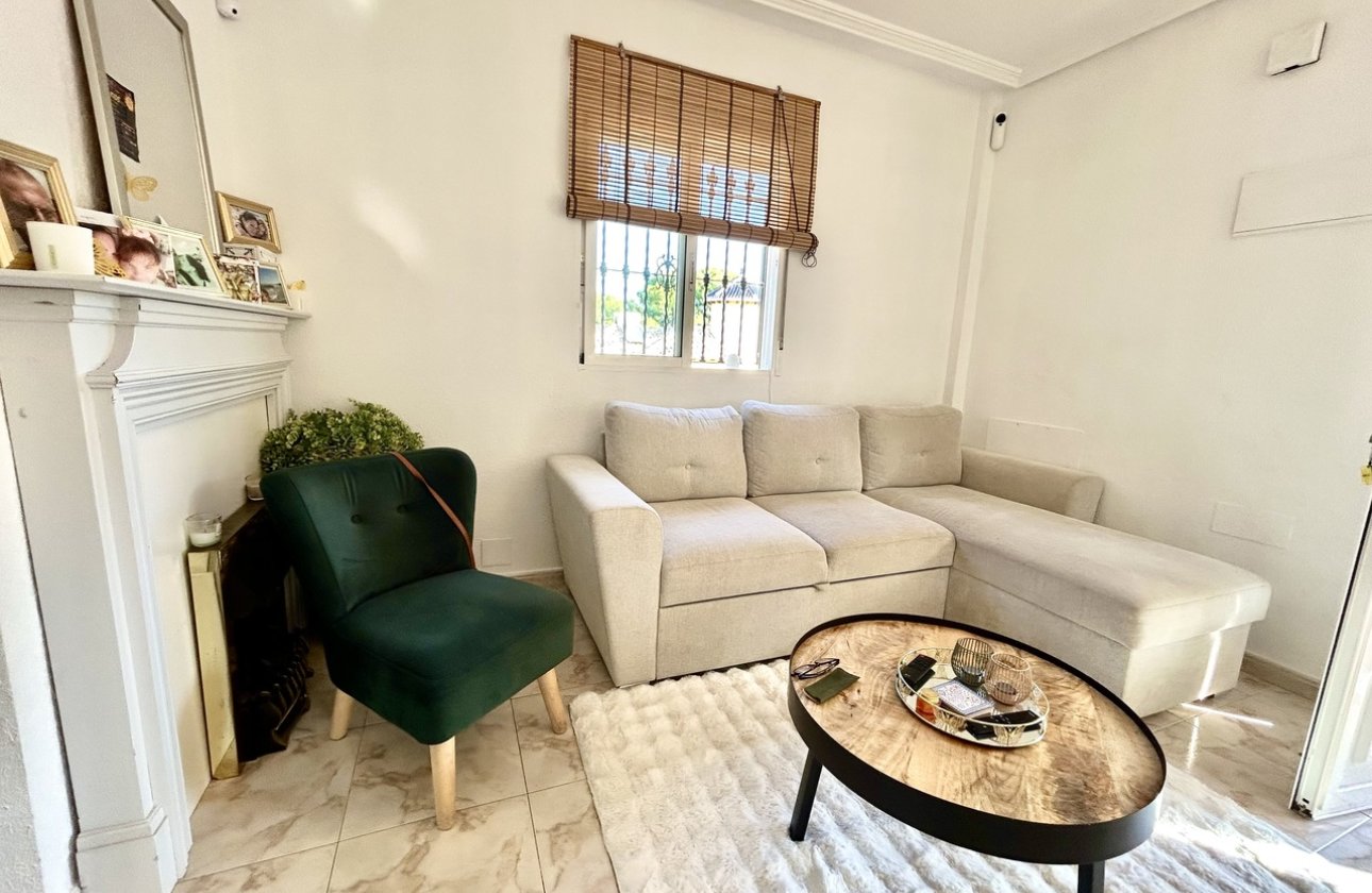 Revente - Villa -
Villamartin - Costa Blanca