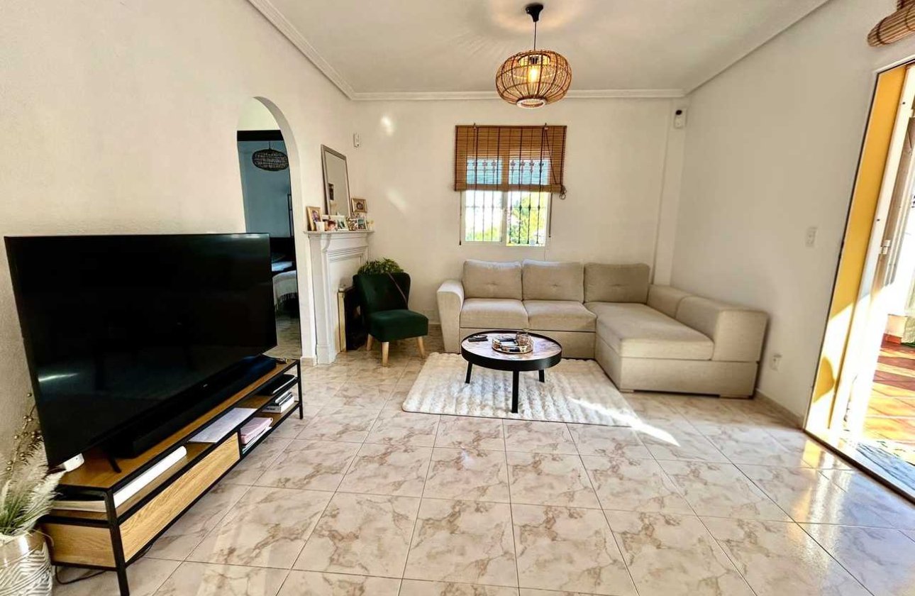 Revente - Villa -
Villamartin - Costa Blanca