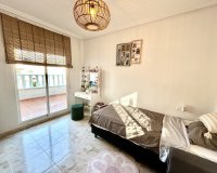 Revente - Villa -
Villamartin - Costa Blanca